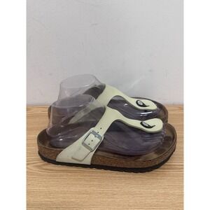Birkenstock Gizeh Buckle Womens Size 7 EU 38 Sandals Faded Lime